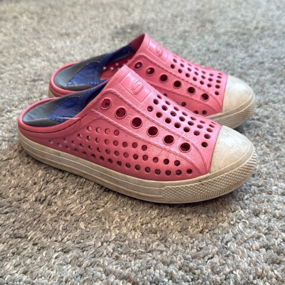 Skechers guzman foamies